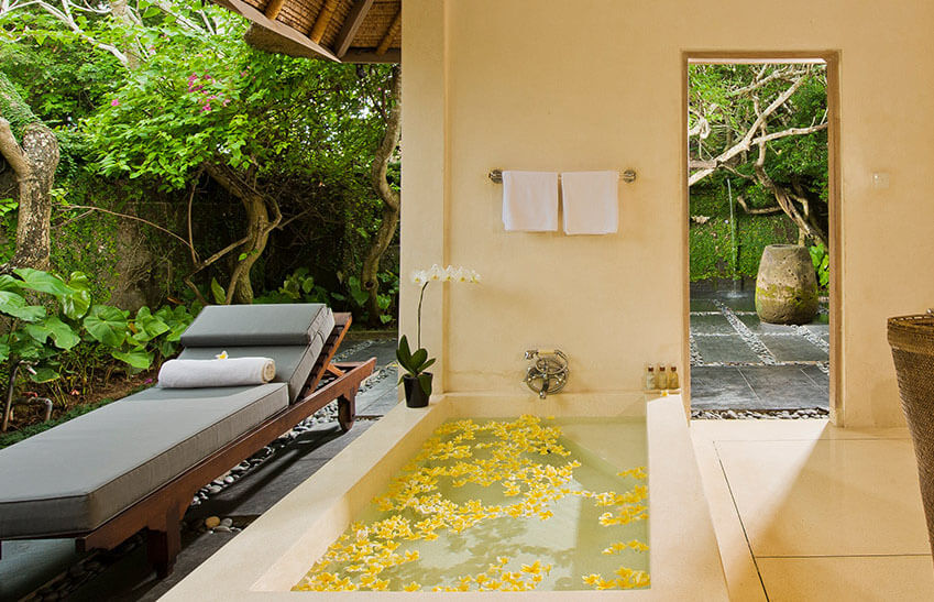 Atas Ombak - Master bathroom 2